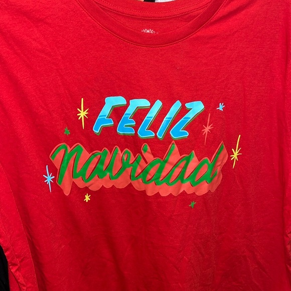 5/$8 Feliz Navidad women’s shirt - Picture 2 of 2